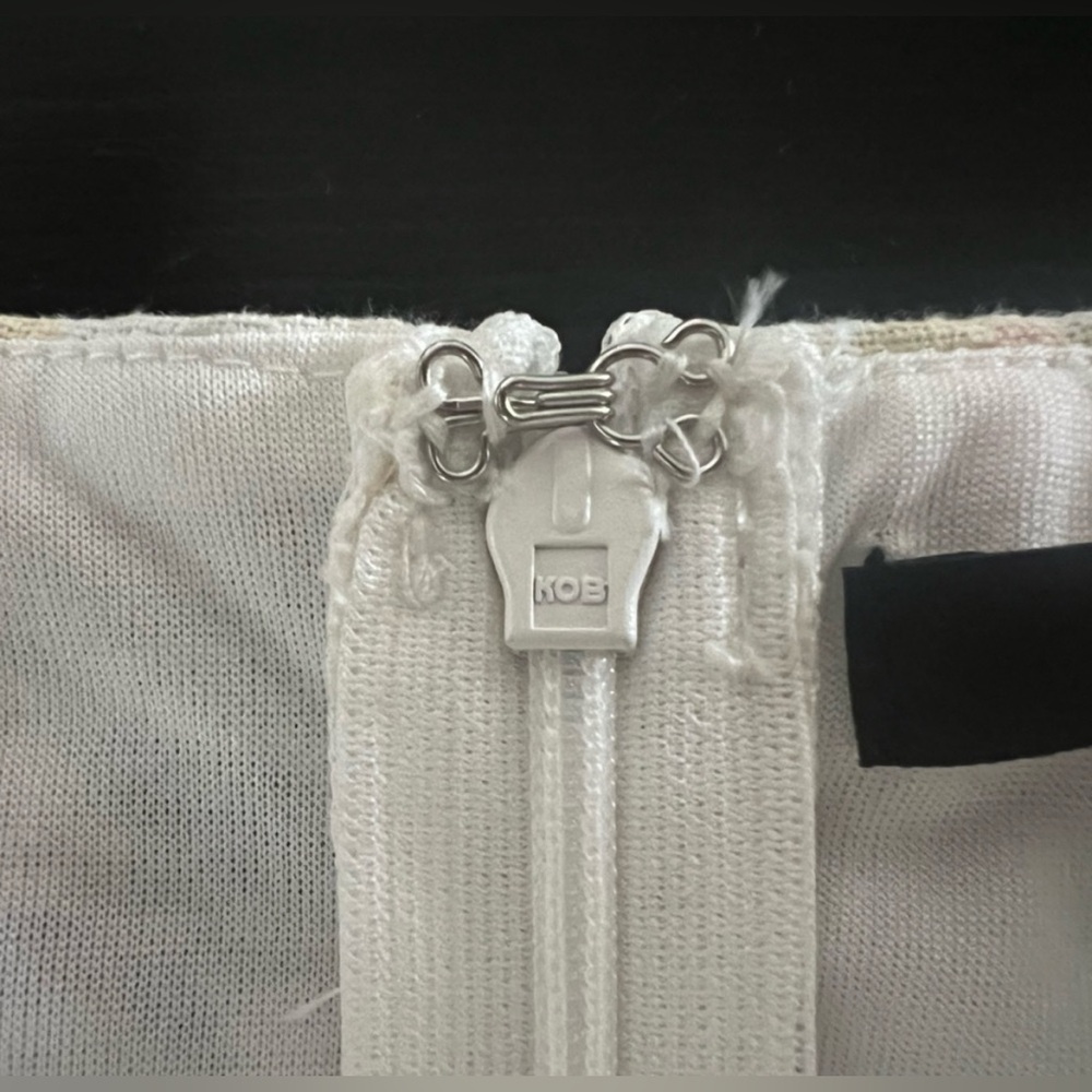 Beautiful & Feminine Floral Pattern Linen Sleeveless Dress - Picture 3 of 9